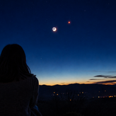 El baile de la Luna y Marte iluminar las noches de julio