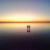 Djate deslumbrar por el reflejo del cielo australiano en el Lago Tyrrell 