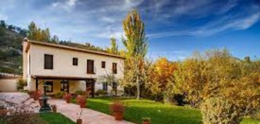 Molino San Acacio un alojamiento Starlight entre el ro Darro y Sierra Nevada