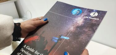 UN Tourism y Fundacin Starlight presentan en FITUR la primera gua global de Astroturismo