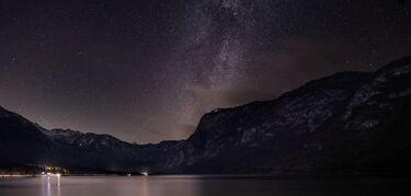 El Lago Bohinj el secreto alpino para ver la Va Lctea en Europa