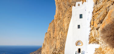 Amorgos la isla griega donde el Mediterrneo an tiene cielos oscuros