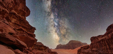 El Valle de la Luna existe y est en Jordania as es Wadi Rum bajo las estrellas