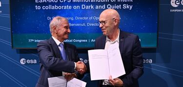 Europa y la IAU se alan para proteger la astronoma frente a los satlites