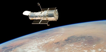 Hubble nos regala una increble Rosa galctica por su cumpleaos