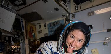 Christina Koch la astronauta que llevar a las mujeres de nuevo hacia la Luna
