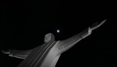imágenes eclipse total sol 8 abril 2024