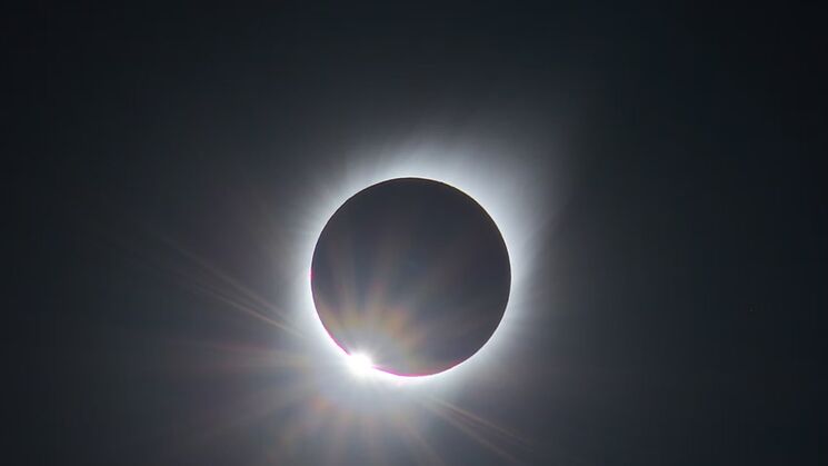 Eclipsados vila 