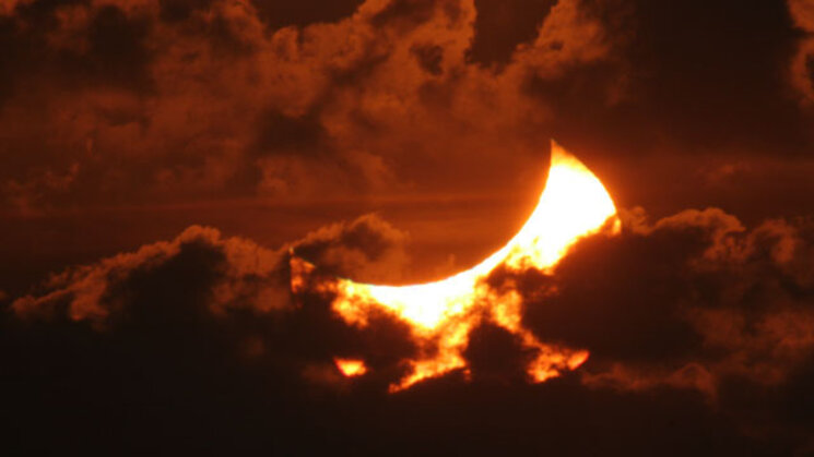 Eclipse solar