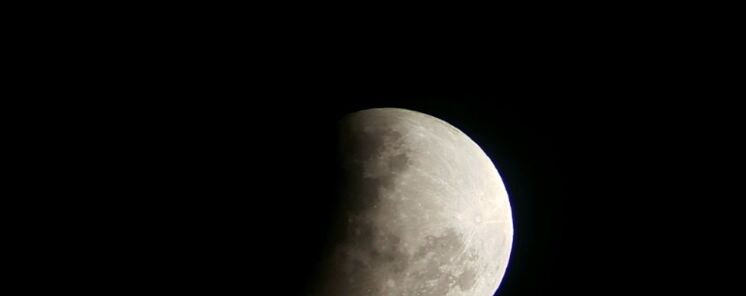 No te pierdas el eclipse parcial de Luna la madrugada del mircoles  No te pierdas el eclipse parcial de Luna la madrugada del mircoles