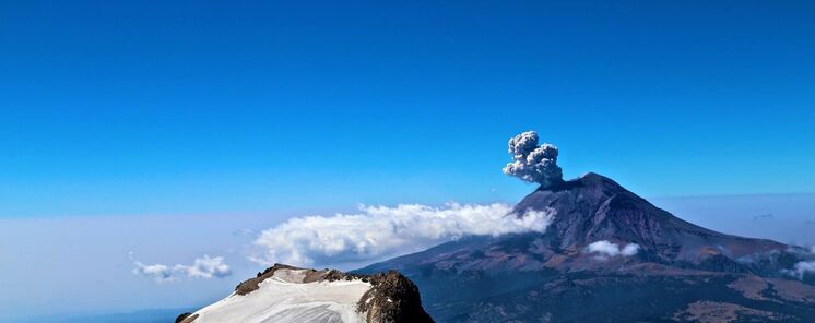 Volcanes que tocan las estrellas en el Parque IztaPopo de Mxico