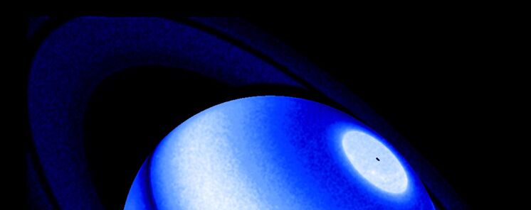Hubble descubre que los anillos de Saturno calientan su propia atmsfera 