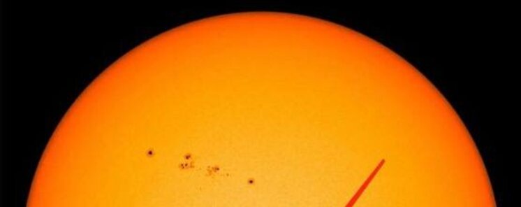 Nueva alerta Una mancha solar gigante del tamao de tres Tierras  