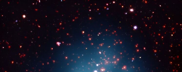 Una colisin titnica de cmulos de galaxias desafa a la cosmologa estndar
