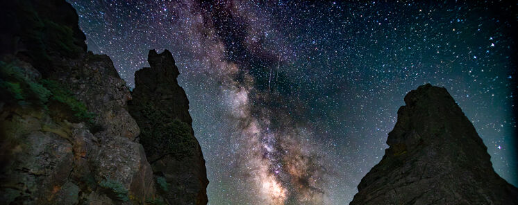 Monfrage Donde las aves vuelan de da y las estrellas brillan de noche