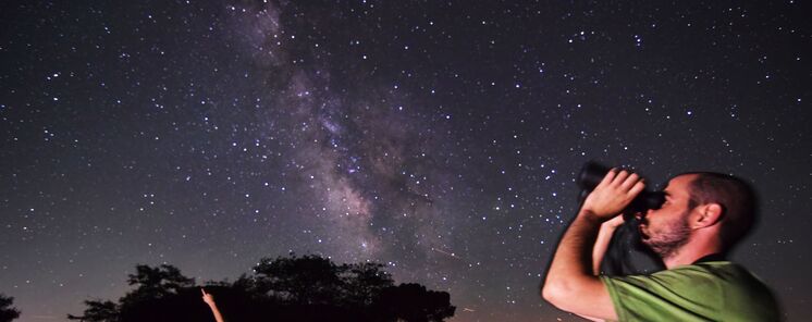 Cabaeros bajo la bveda celeste berrea grullas y noches de estrellas