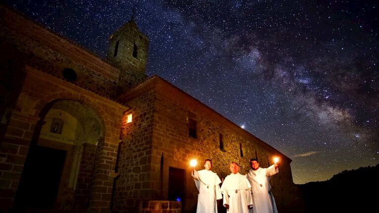 Escapadas de Semana Santa 12 alojamientos para dormir bajo las estrellas