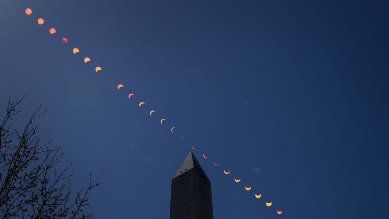Las imgenes ms sorprendentes del eclipse total del sol en redes sociales