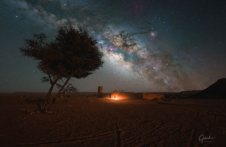 Ouzina Telescope Network Una historia de amor entre el desierto rosa y las estrellas