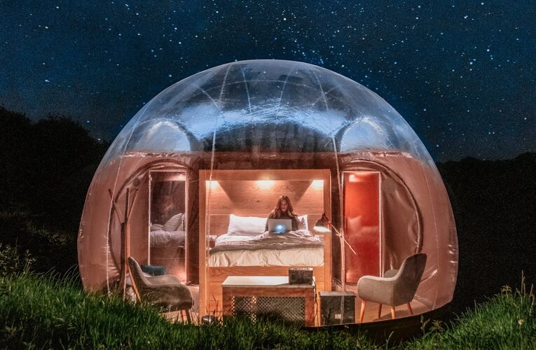 SkyBubbles dormir bajo las estrellas con diseo sostenibilidad y confort