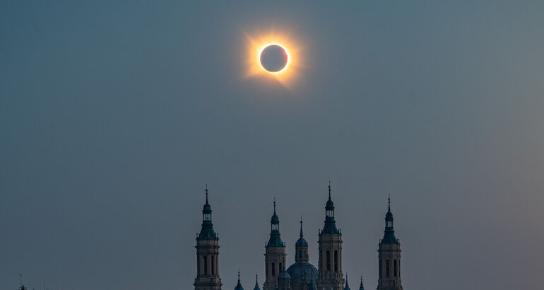 La foto del eclipse en Zaragoza que eligi la NASA es real o un montaje