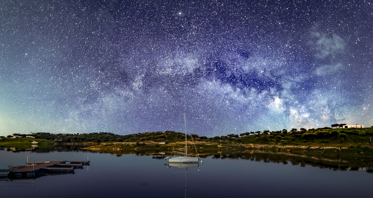 El lujo silencioso de Extremadura noches bajo uno de los mejores cielos de Europa