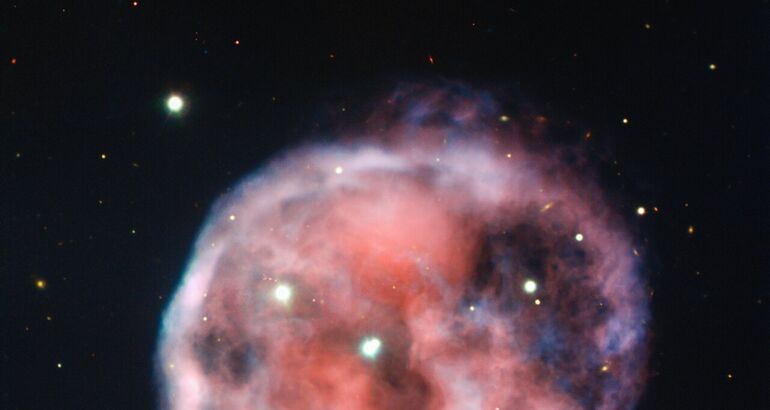 Brujas calaveras y fantasmas los monstruos que se esconden en el espacio
