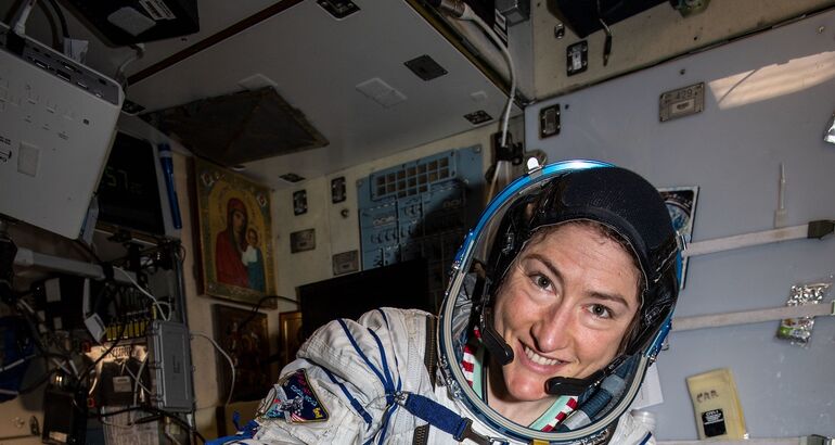 Christina Koch la astronauta que llevar a las mujeres de nuevo hacia la Luna