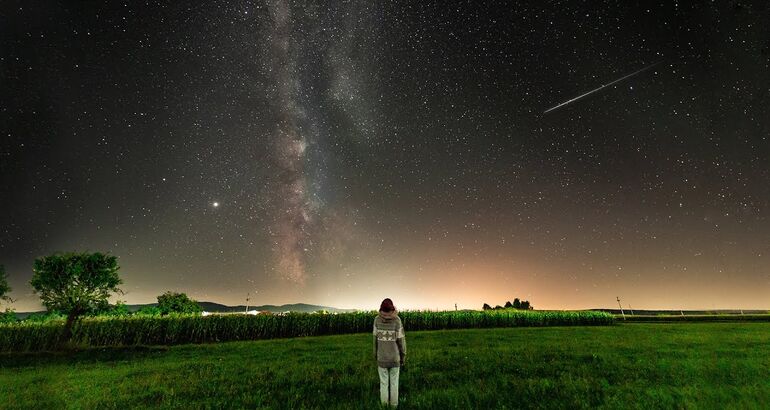 Destinos naturales y observatorios para una noche estelar en Rumana  