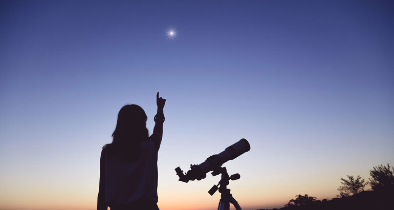 El Tringulo de Verano Una Gua para Explorar el Cielo Nocturno del Hemisferio Norte