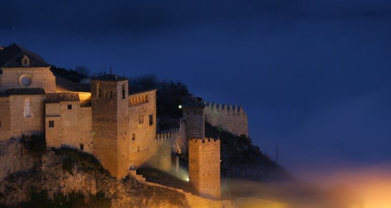 El Castillo de Alquzar Un Mirador Celestial en Huesca