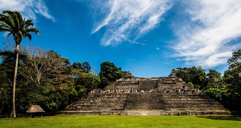 Astroturismo en el Sitio Arqueolgico Caracol Belice Las Estrellas y la Historia Maya