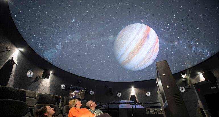 Astroturismo en familia por los Mejores  Observatorios y Centros Astronmicos de Espaa