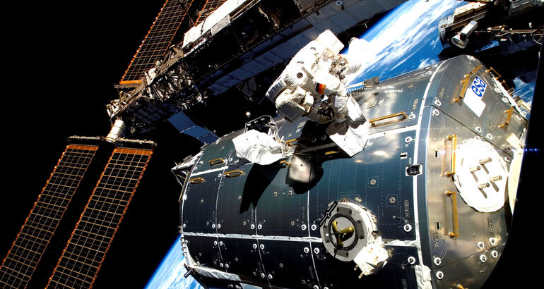 Columbus cumple 100000 rbitas un hito de la ciencia europea en la ISS