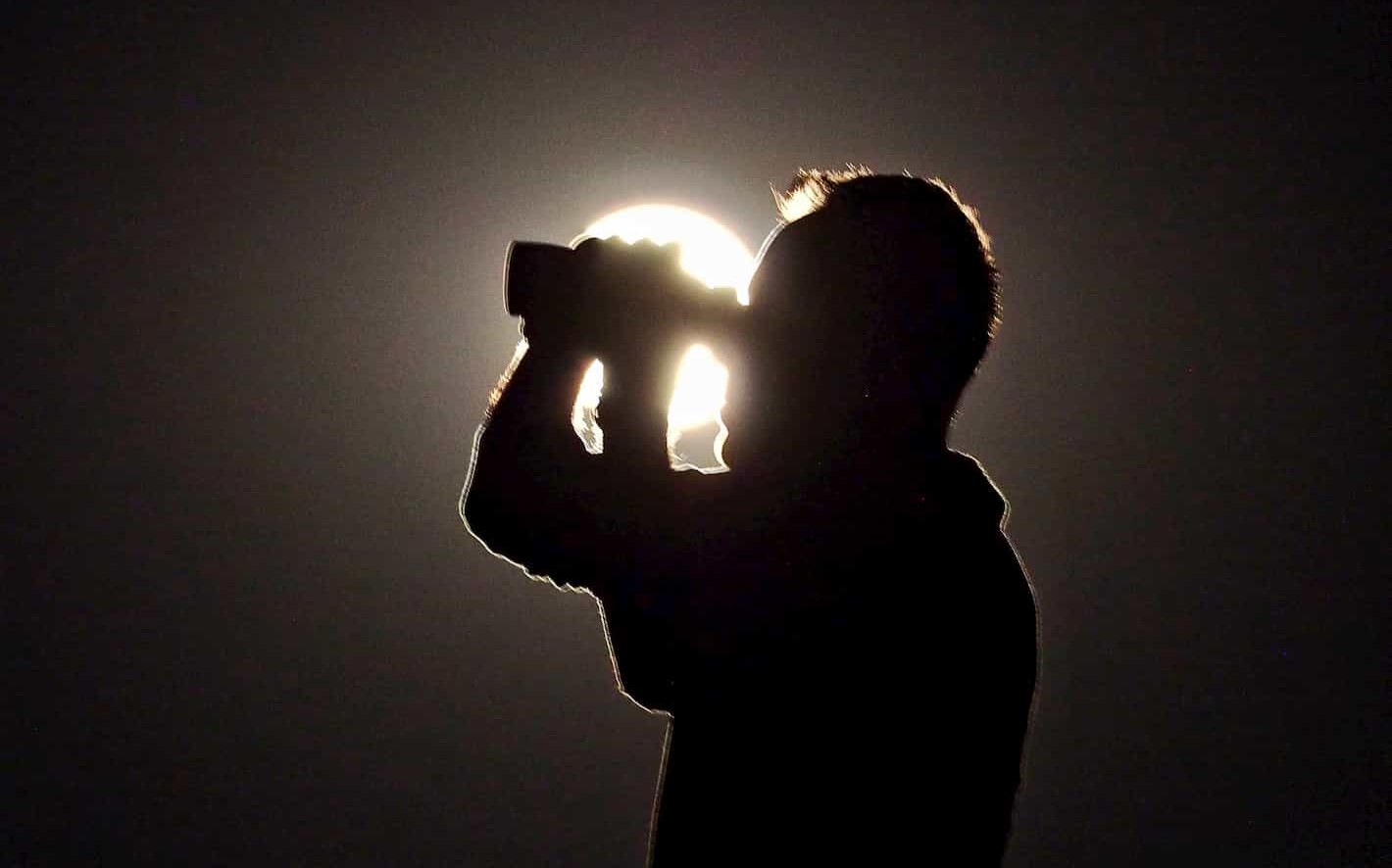 observar la luna