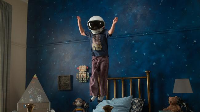 niño astronauta extraordinario