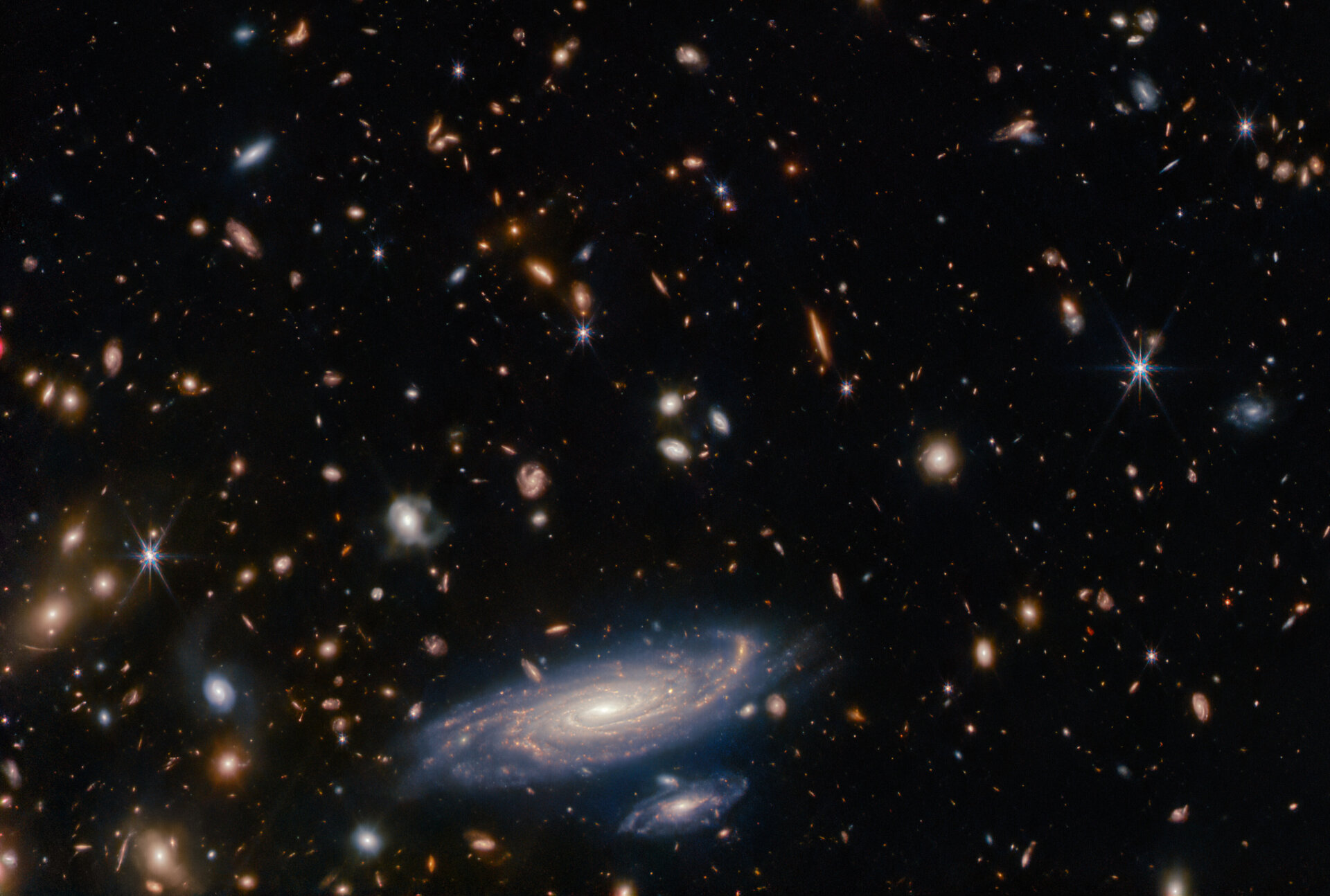 Galaxia espiral LEDA 2046648, en la constelación de Hércules 