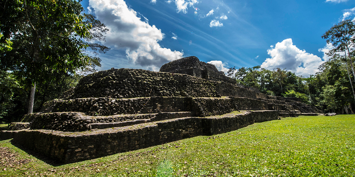 sitio arqueológico caaracol belice