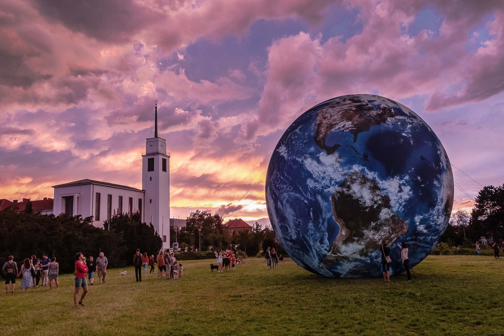 Parque de atracciones de ciencia Vida! y planetario en Brnom chequia