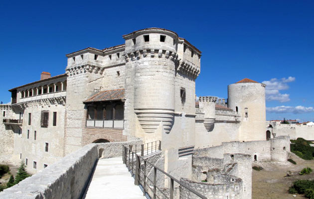 castillo de cuéllar segovia