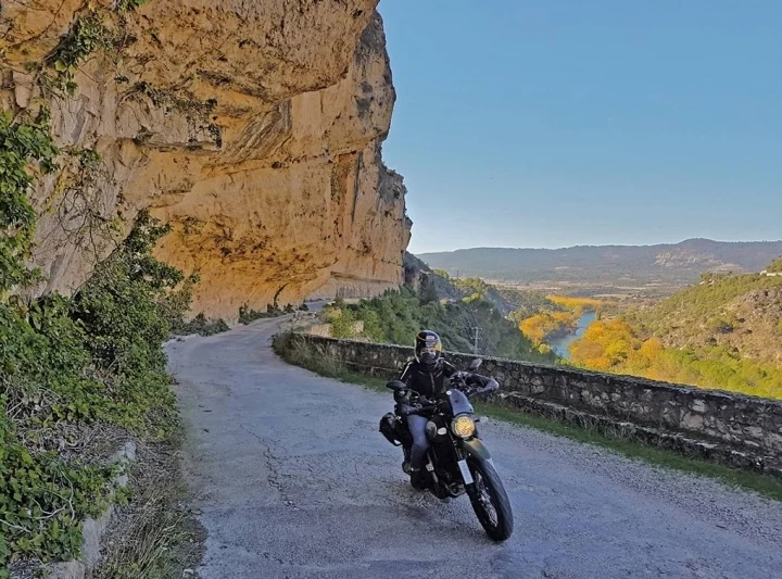 destino cabañeros ruta en moto